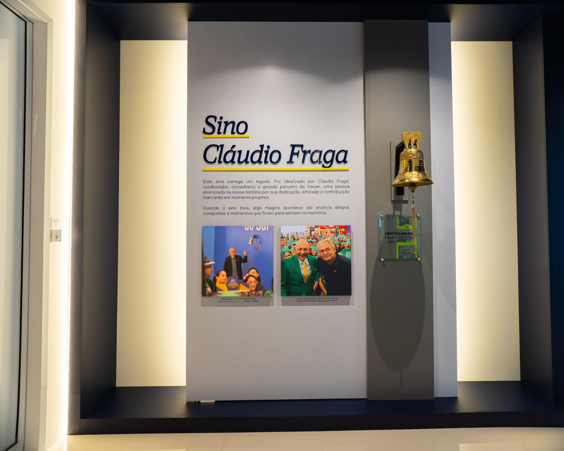 Sino Cláudio Fraga instalado na parede do museu